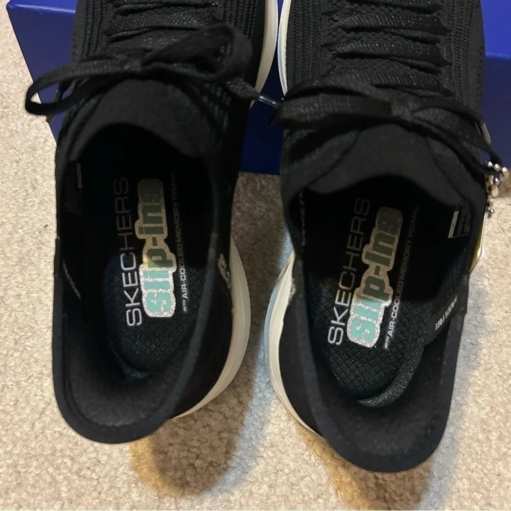 Skechers Hands Free Slip-Ins Ultra Flex 3.0 Brilliant Path Sneaker in Black Sz 6